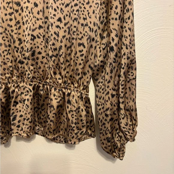 Eclair Abstract Animal Print Peplum Blouse Size Medium - Picture 7 of 8